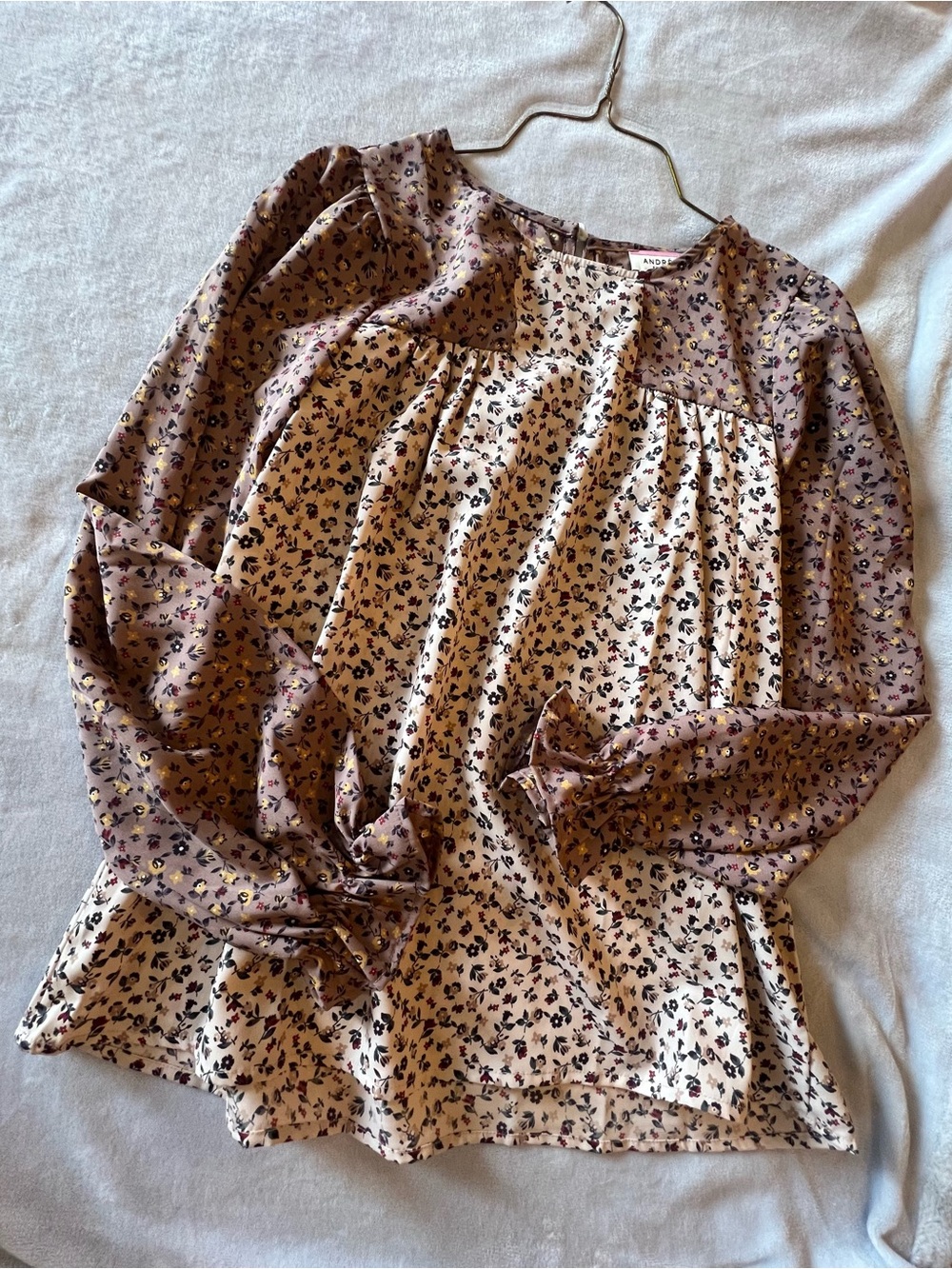 ANDREE BY UNIT Mauve Floral Peasant Blouse